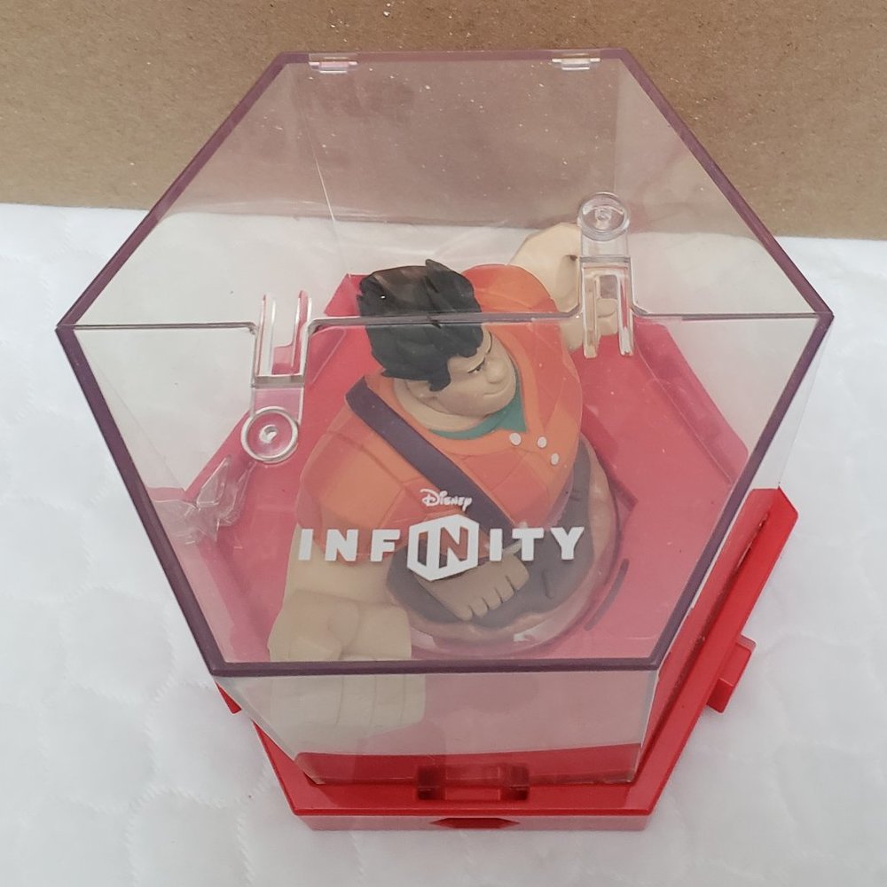 Disney Infinity Wreck It Ralph Figure With Display Case - Picture 4 of 4